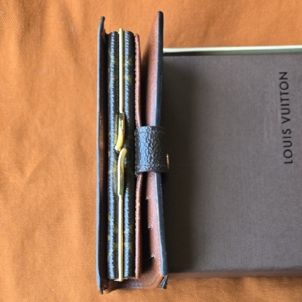 Louis Vuitton Brown Monogram Wallet Compact Design - Picture 9 of 10
